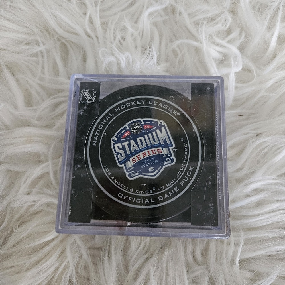 2014 Stadium Series Los Angeles NHL Official Game Puck Kings Vs Sharks New